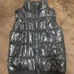 黒の光沢ダウンベスト・キルティング