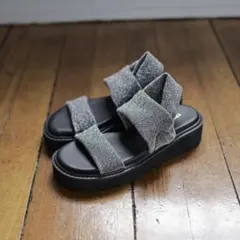 【セスト公式限定】ストレッチフィット軽量厚底ボリュームサンダル　シルバーラメ　M