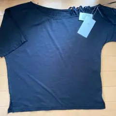 ショルダーレースアップトップス