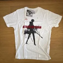 【新品未使用タグ付】進撃の巨人　リヴァイ　Tシャツ　ユニクロ　Ｍサイズ