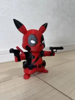 ピカチュウ×デッドプールのコラボフィギュアです。 高さ約13cmのサムネイル