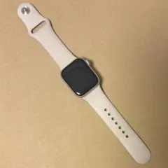 Apple Watch SE(第2世代) GPSモデル スターライト 40mm