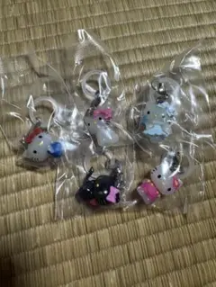 ハローキティ めじるしアクセサリー セミコンプリート