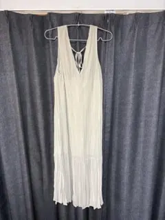 LOWRYS FARMアイボリー プリーツ キャミワンピース