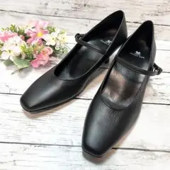 ブラックパンプス