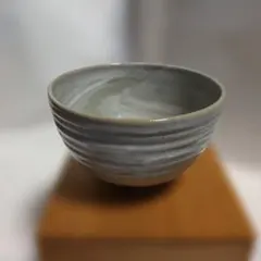 鈴木三成 作 青瓷（青磁）抹茶碗 氷裂 陶印あり 径12.7cm 稀少な未使用