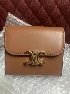 CELINE トリオンフ キャメルカラー 三つ折りミニウォレット - メルカリ