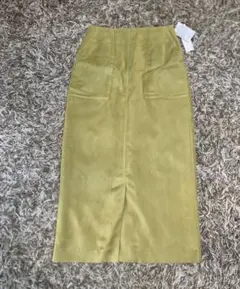 黄緑 タイトスカート スリット付き