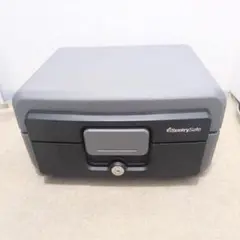 SentrySafe 鍵付き ポータブル 手提げ耐火金庫 1160 セキュリテ - メルカリ