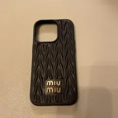 miu miu iPhoneケースのサムネイル