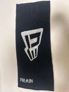 NEW ERA スポーツタオル