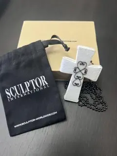 新品SCULPTOR Cross Hair On Strap Wallet AS