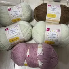 DAISO ポリエステル毛糸 ホワイト ブラウン ピンク 5玉セット