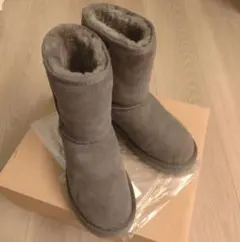UGG グレー ムートンブーツ クラシックショート