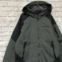 コロンビア　マウンテンパーカー中綿　グレーS ロゴ刺繍アウトドア1120