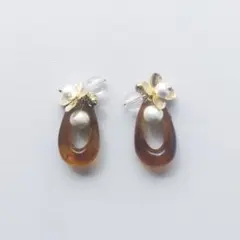 こはく×メタルフラワー ピアス/イヤリング