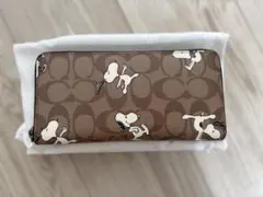 保存袋未使用未開封コーチCOACH Snoopyコラボ 長財布 シグネチャー本物