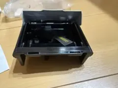 トヨタ純正60ノア灰皿新品未使用品のサムネイル