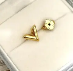 ルイヴィトン ピアス エセンシャルV 【片耳用】のサムネイル