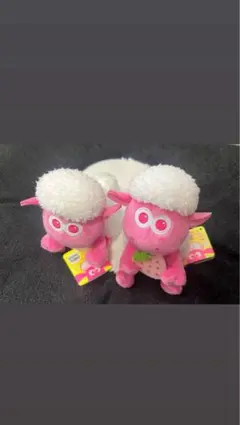 ピンクの羊のぬいぐるみ2体セットチェーン付き
