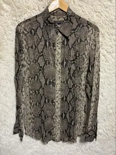 ヨシユキコニシ シルク100% 総柄シャツ 馬柄 スカーフ柄 FICCE ヨシユキコニシ シルク100% 総柄シャツ 馬柄 スカーフ柄 FICCE - メルカリ