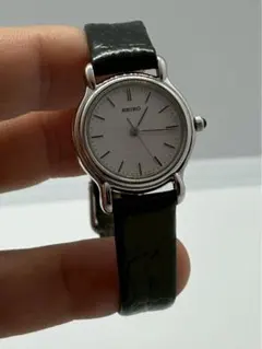 セイコー QZ 4N21-0090 ラウンド シルバー文字盤 レディース腕時計