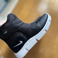 NIKE キッズ　ブーツ　18cmのサムネイル