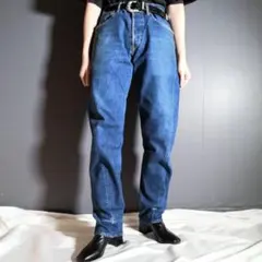 人気モデル! リーバイス エンジニアードジーンズ W33 立体裁断 濃紺 デニム