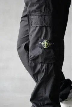 【国内正規品】定価8万 STONE ISLAND 春夏カーゴパンツ W31 極美のサムネイル