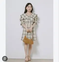 プリーツワンピース