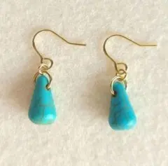 ♥️ターコイズブルーのドロップシンプルピアス♪　ハンドメイド
