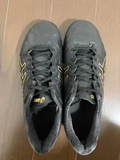 ASICS サッカーシューズ ブラック/ゴールド