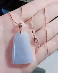 R2M-0477天然本翡翠《本物保証》 無事牌 淡藍色　ネックレスSV925