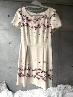 LAISSE PASSE 花柄 半袖ワンピース アイボリーのサムネイル