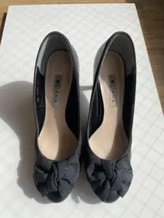DIANA ブラック ハイヒール パンプス　23