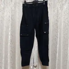 ブラックカーゴパンツ スリムフィット　バナナリパブリック