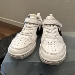 NIKE ナイキ スニーカー ローカット ホワイト 白 コート ボローリクラフト