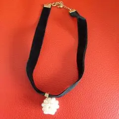 黒いベルベットパールビーズ付き