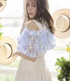 JUSGLITTY♡プチボヌールブラウス【新品未使用】 - メルカリ