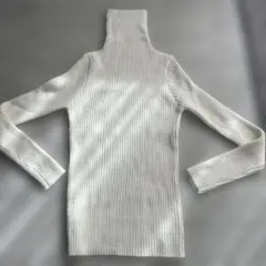 リブ編み ホワイト タートルネック セーター S