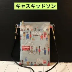 ☆大きめ！スマホと小物も入る　ポーチ　キャスキッドソンラミネート生地ハンドメイド