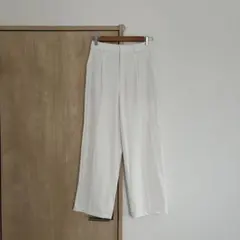 ユニクロ　タックワイドパンツ