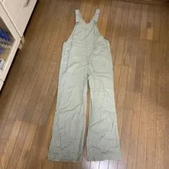 マックハウスの薄いグリーンのオーバーオール