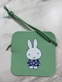 ミッフィー　コインケース　小物入れ　ポーチ