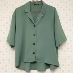美品❤️グリーン 襟付き前開きブラウス オーバーサイズ