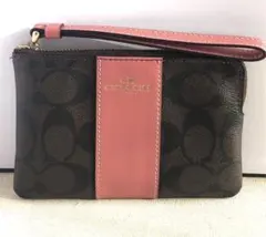 COACH　コーチ　ポーチ　ピンク小物入れ　美品