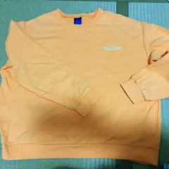 オレンジ　スウェット