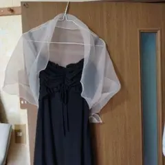 エレガントなブラックパーティードレス