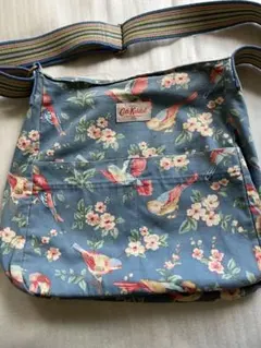 【美品】Cath Kidston 花鳥柄　ショルダーバッグ　布製　斜め掛け