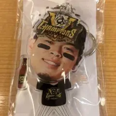 2025 JERA セ・リーグ優勝記念 ビールかけふりふりキーホルダー　佐藤輝明